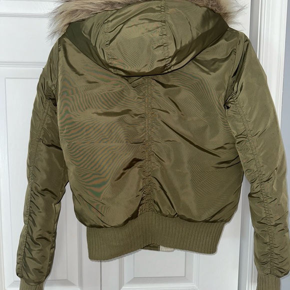 Hollister Olive Green Fur Hooded Puffer Jacket - Picture 6 of 6